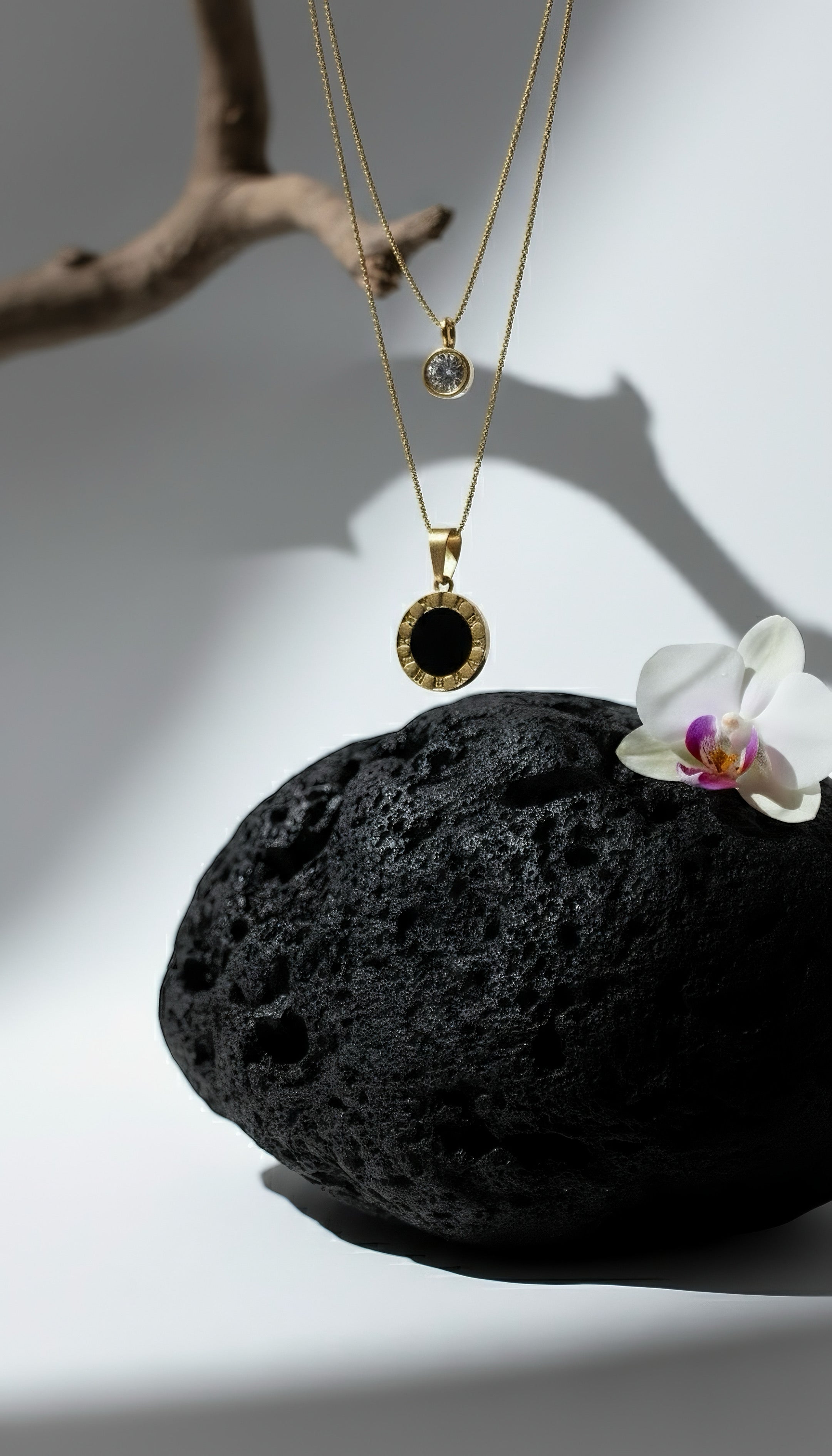 The Roman Onyx necklace