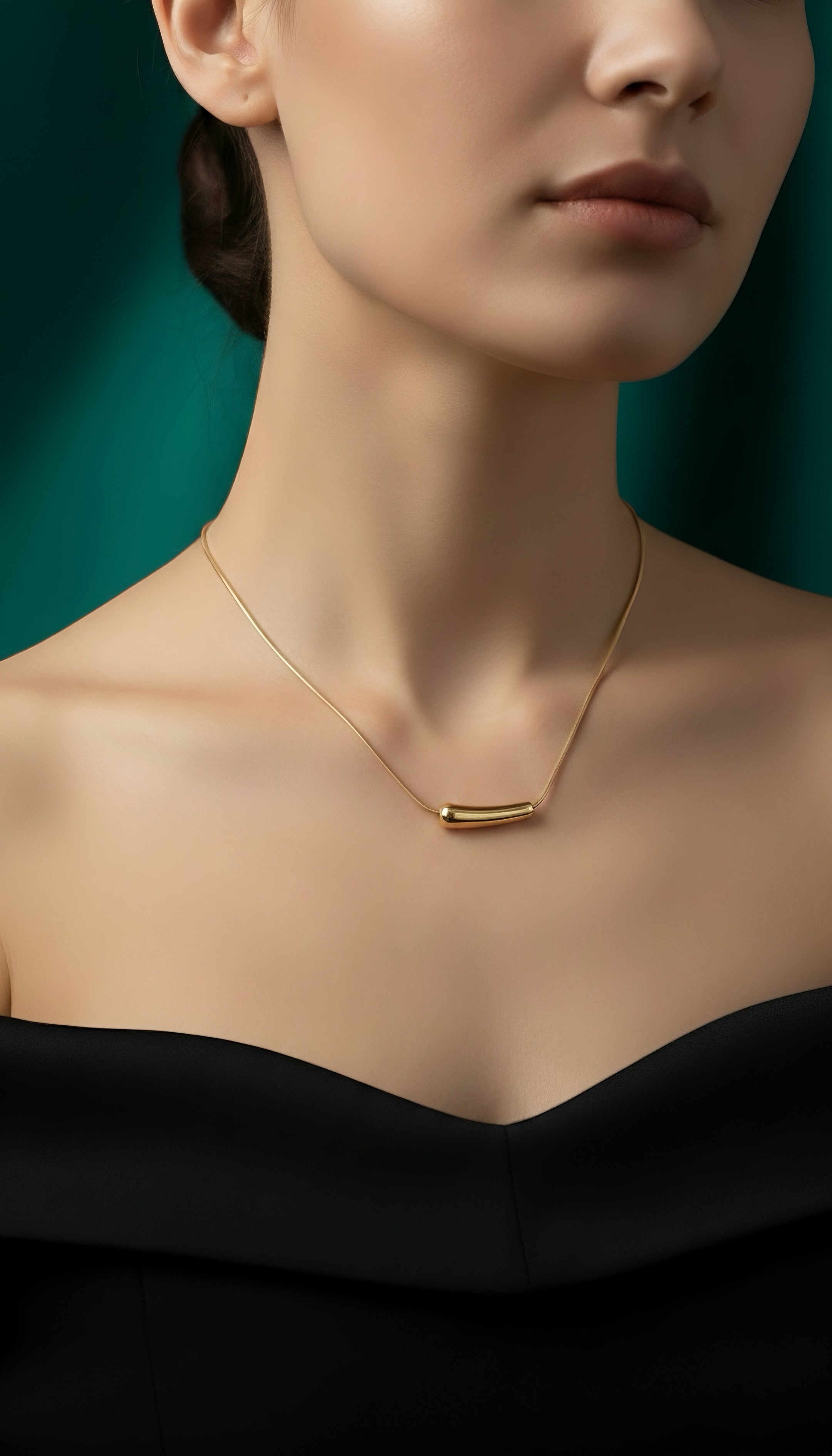 The Golden Teardrop Necklace